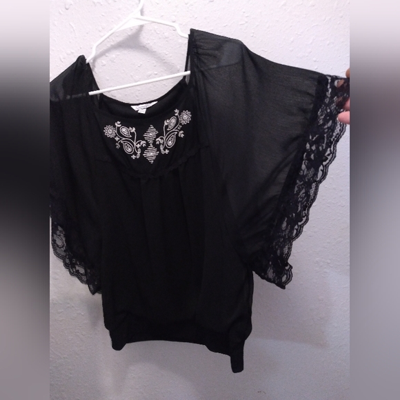 Speechless flowy batwing top - Picture 2 of 6